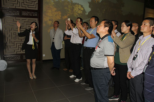 司法厅培训班成员在吉州窑博物馆现场教学